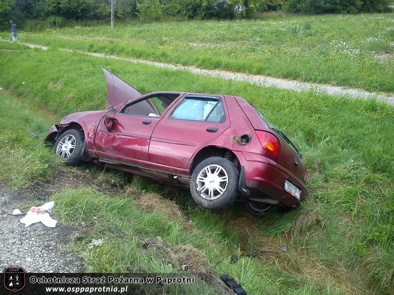 Wypadek drogowy w Serokach