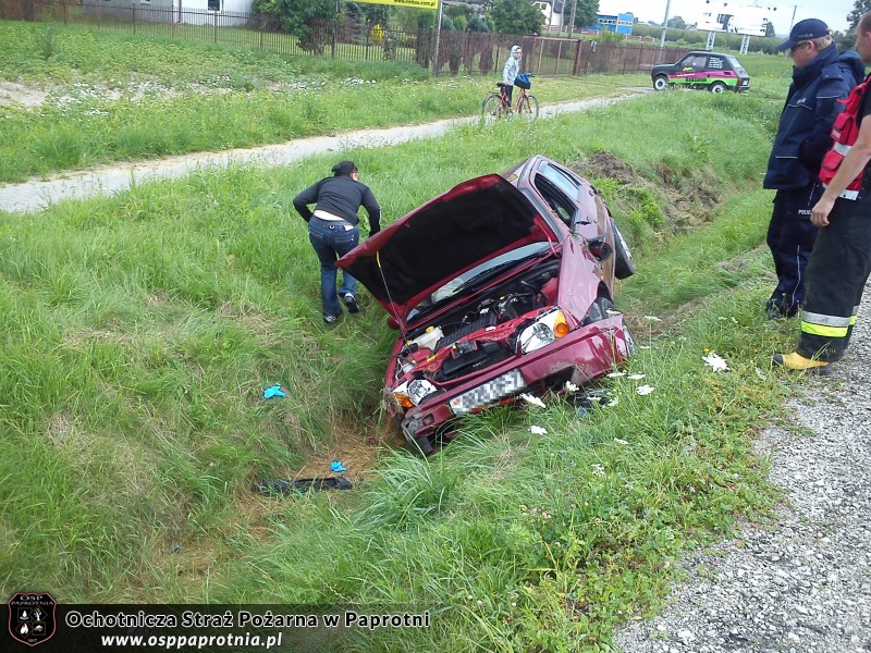 Wypadek drogowy w Serokach